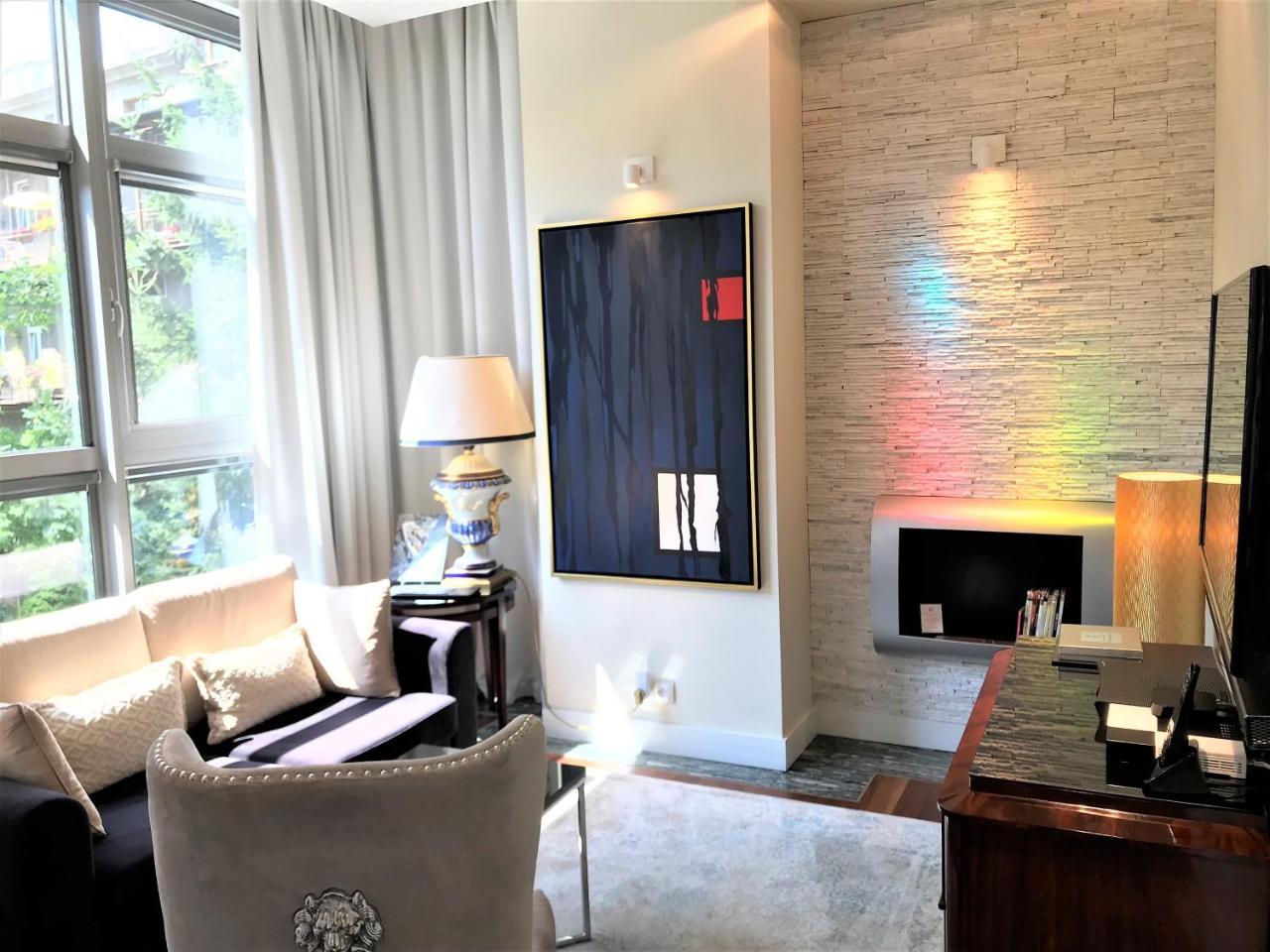Mondrian Luxury & Old Town