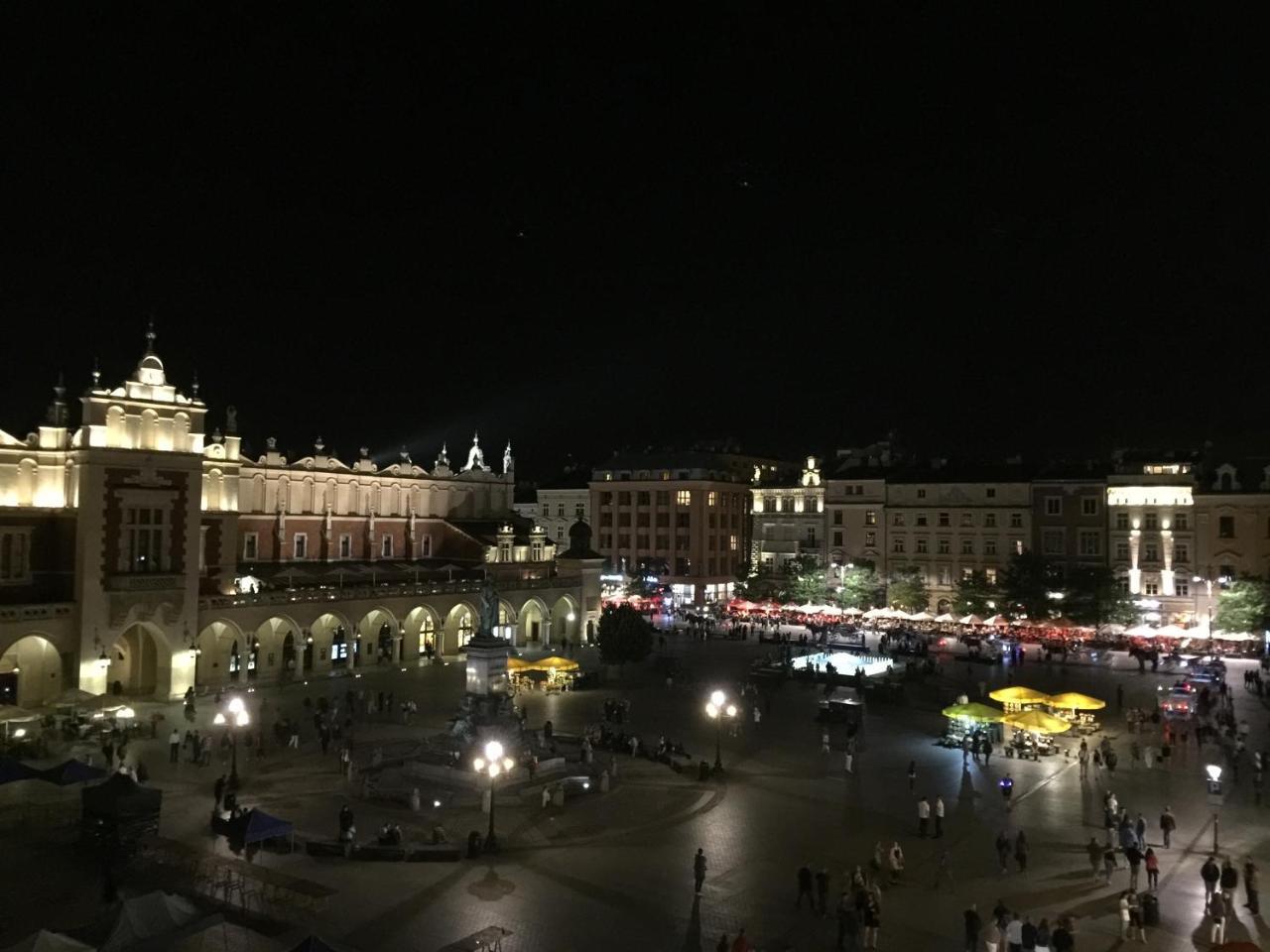 Luxury In The Heart Of The Old Town Apartament