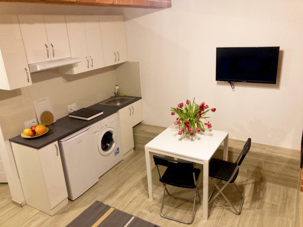 Fox Center Apartment *