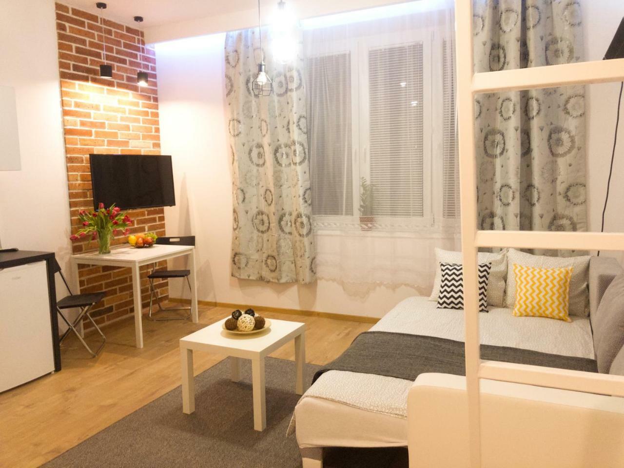 Fox Center Apartment *