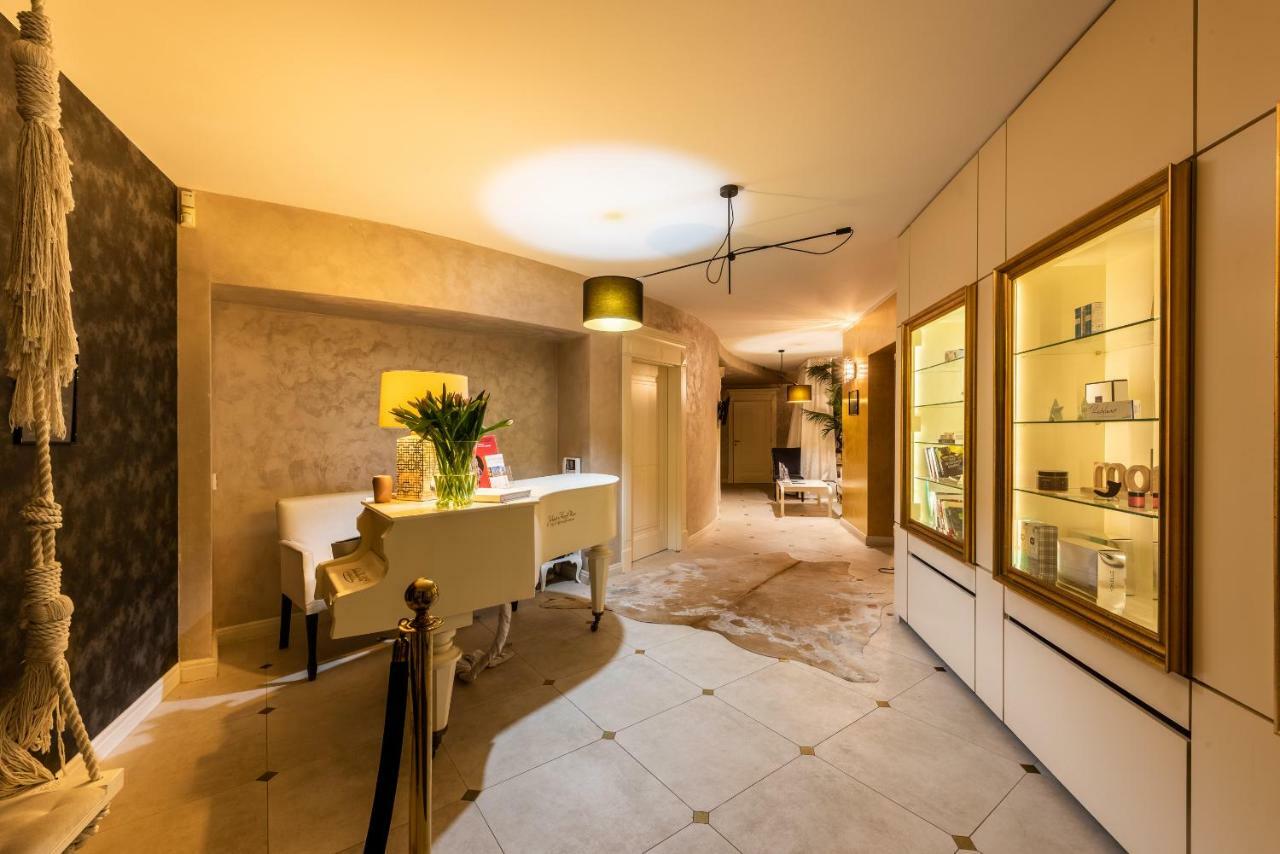 A11 & Spa Dermique Krakow