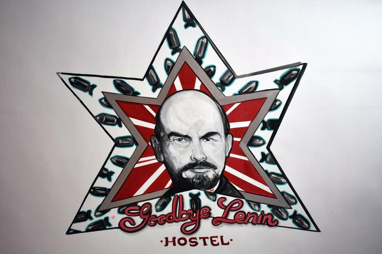 Good Bye Lenin Pub & Garden Hostel