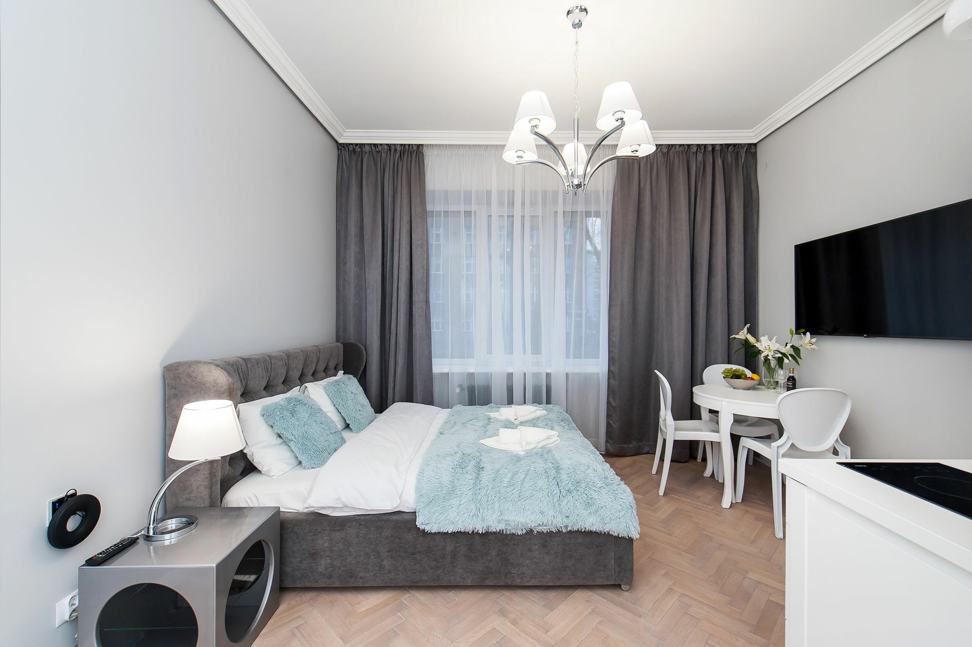 Noble Apartment