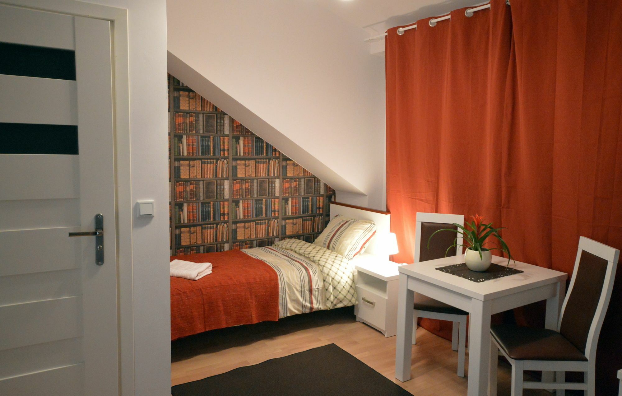 Cracow Aparthotel 3*