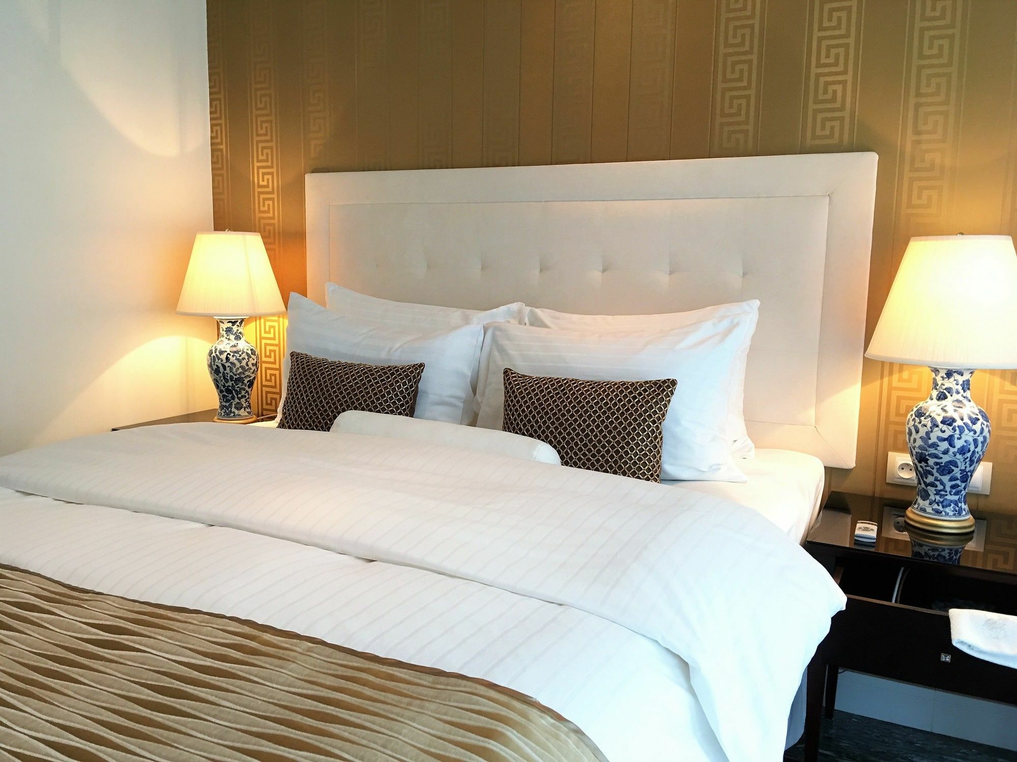Mondrian Luxury & Old Town