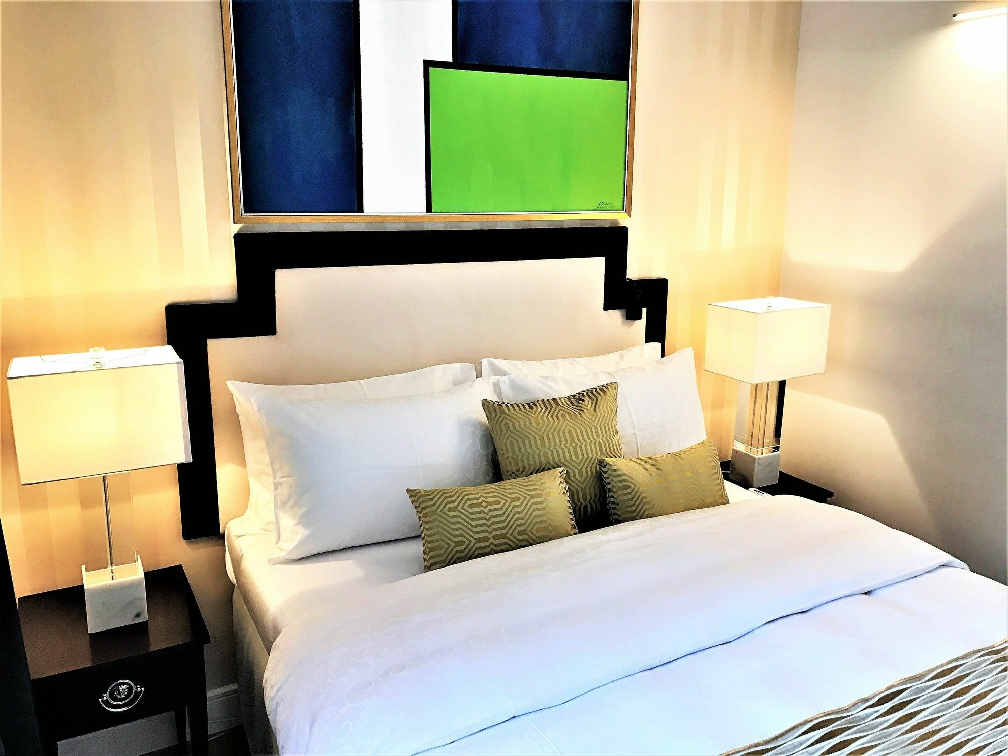 Mondrian Luxury & Old Town Aparthotel 5*