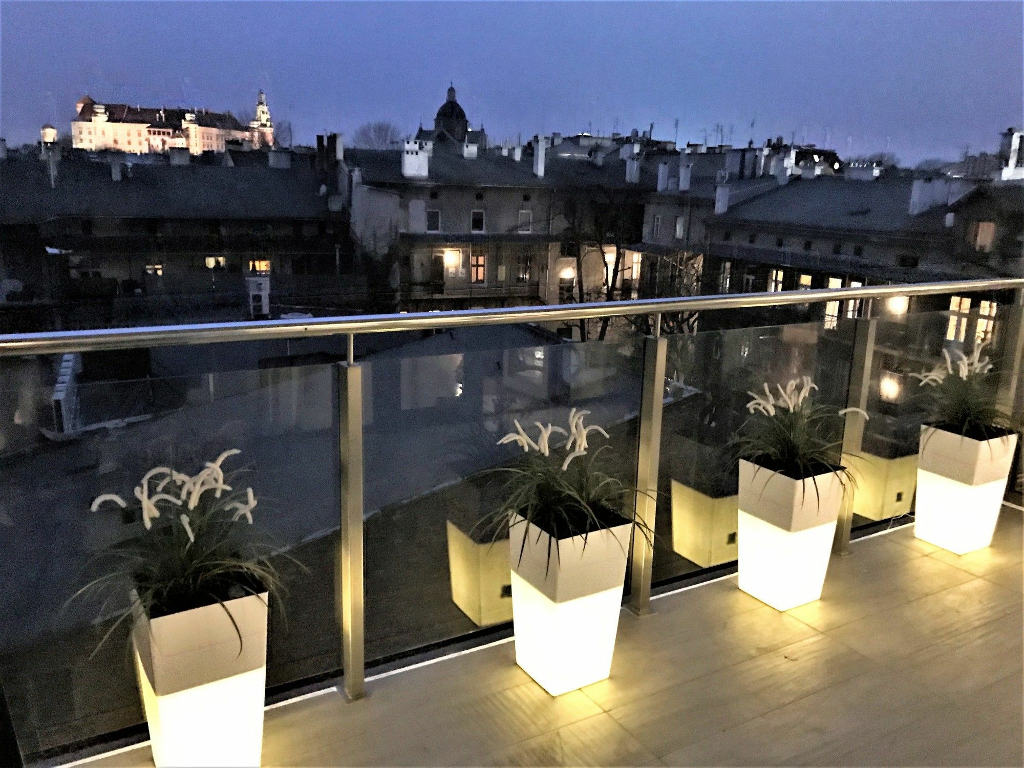 Mondrian Luxury & Old Town Aparthotel 5*