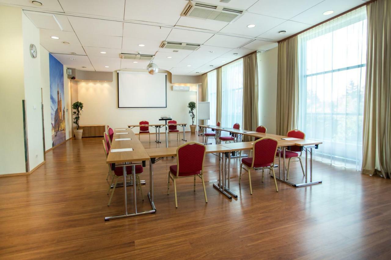 Orient Hotel 4*