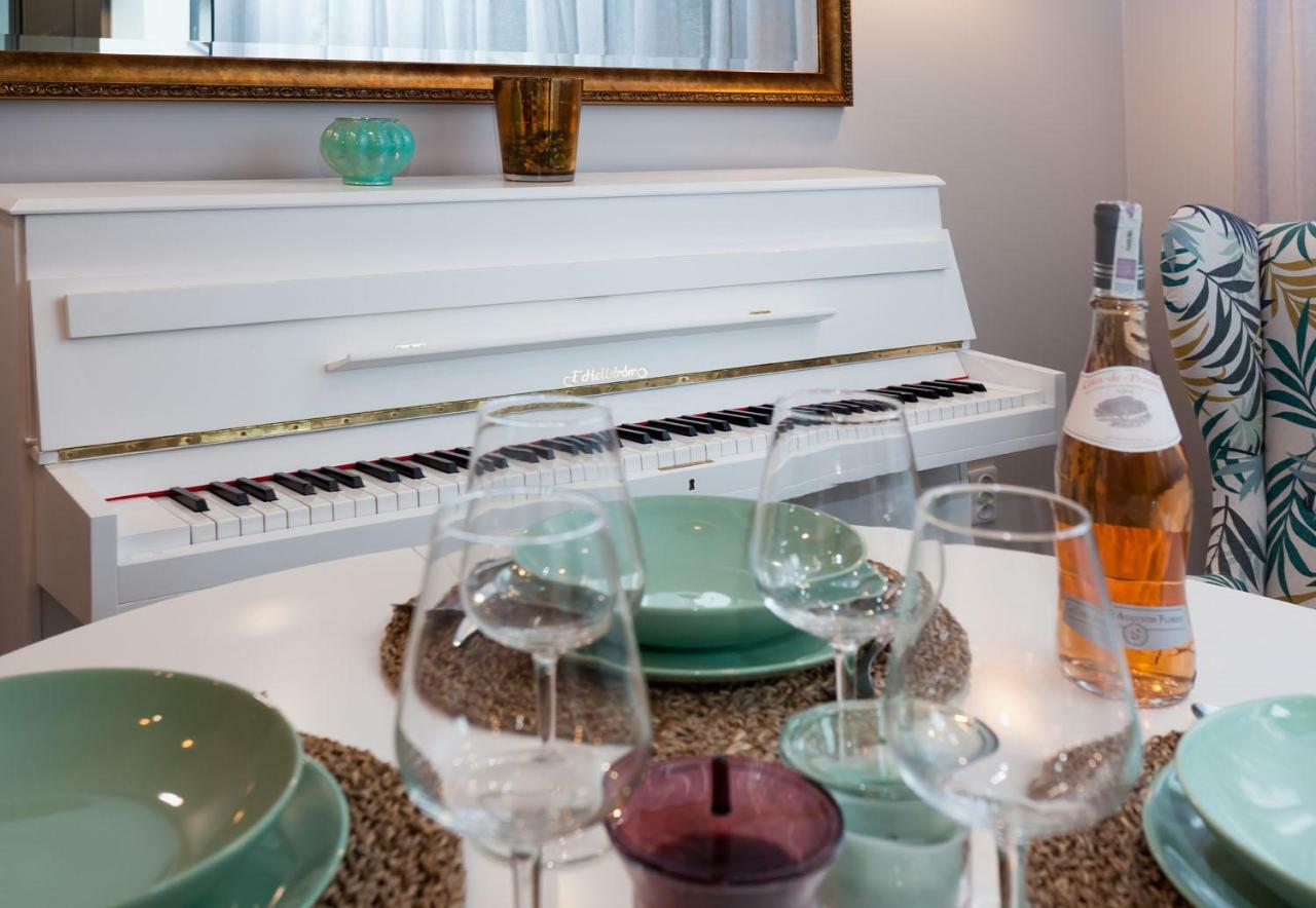 Of The Kings Piano Apartment *