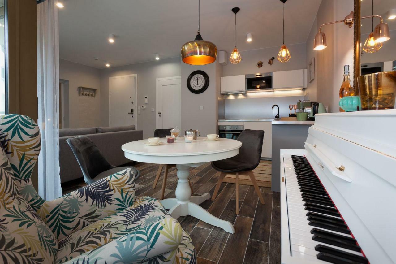 Of The Kings Piano Apartment *
