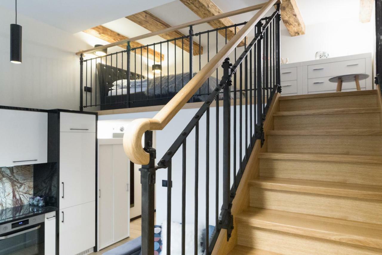 Quiet & High Class Jablonowskich Street Apartment