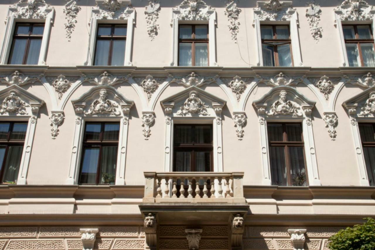 Quiet Loft Michalowskiego Street Apartamento Cracóvia
