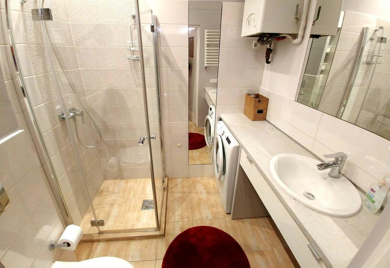 Oficyna - Bon Turystyczny Apartament *