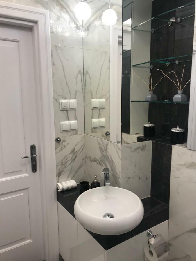 Tresor Barska Apartment