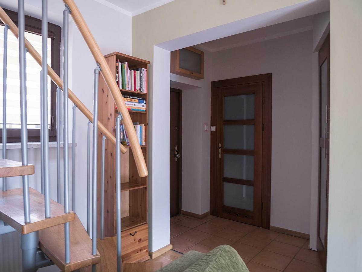 Olsza Cozy & Quiet 2 Level *