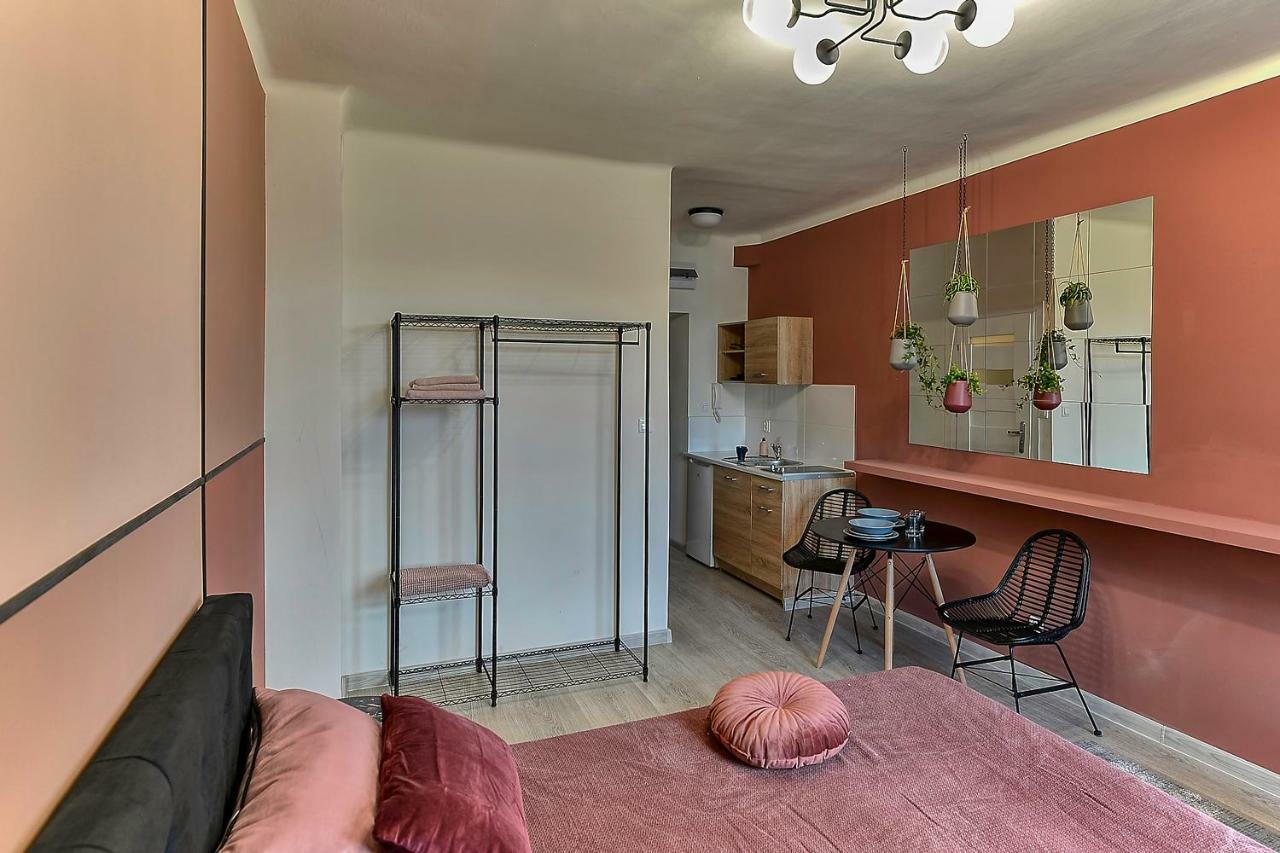 Apartment Lubomirskiego 45 *