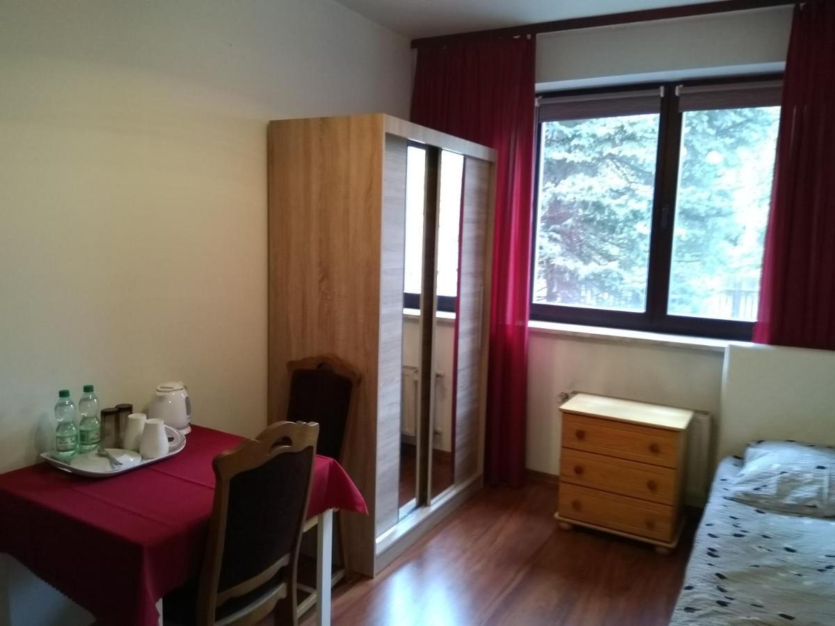 Homestay Dom Zielna 61 *
