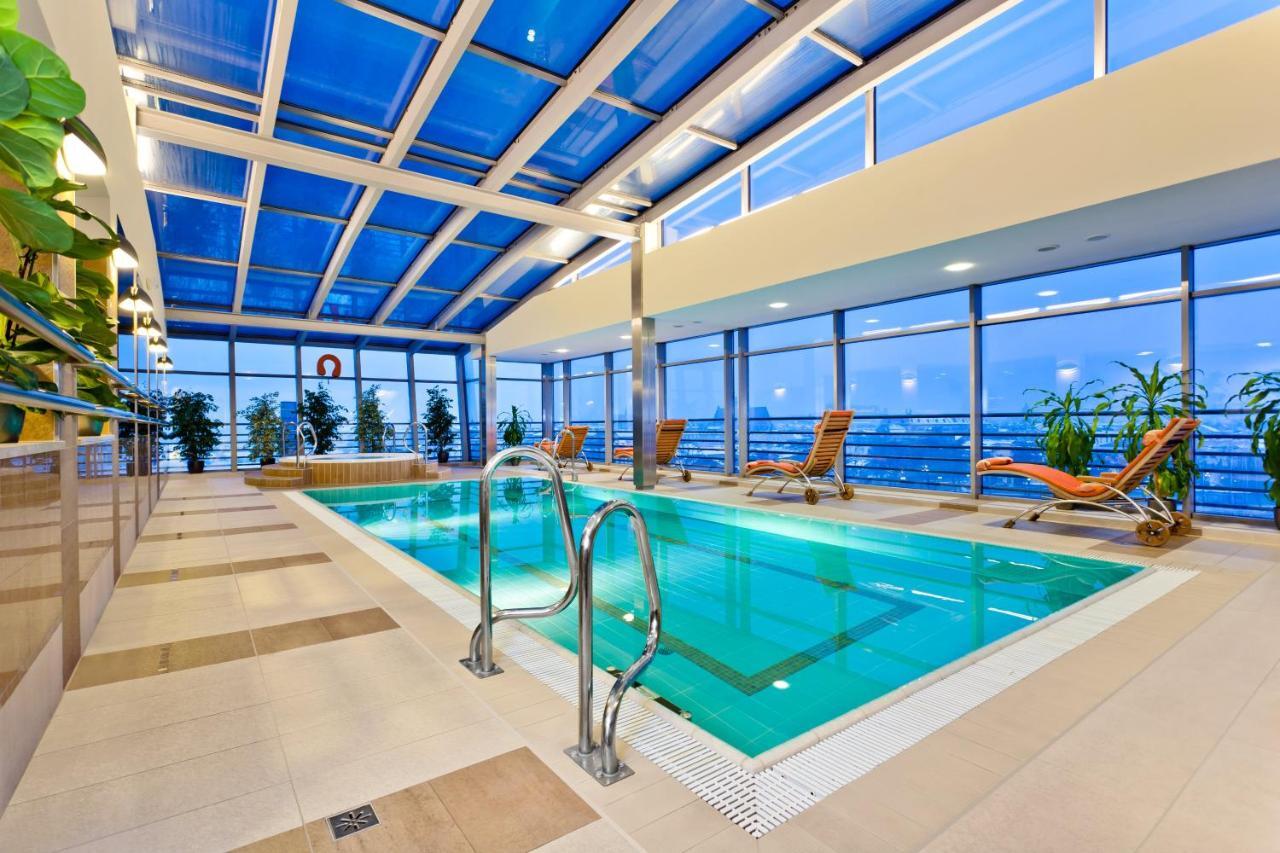 Qubus Hotel