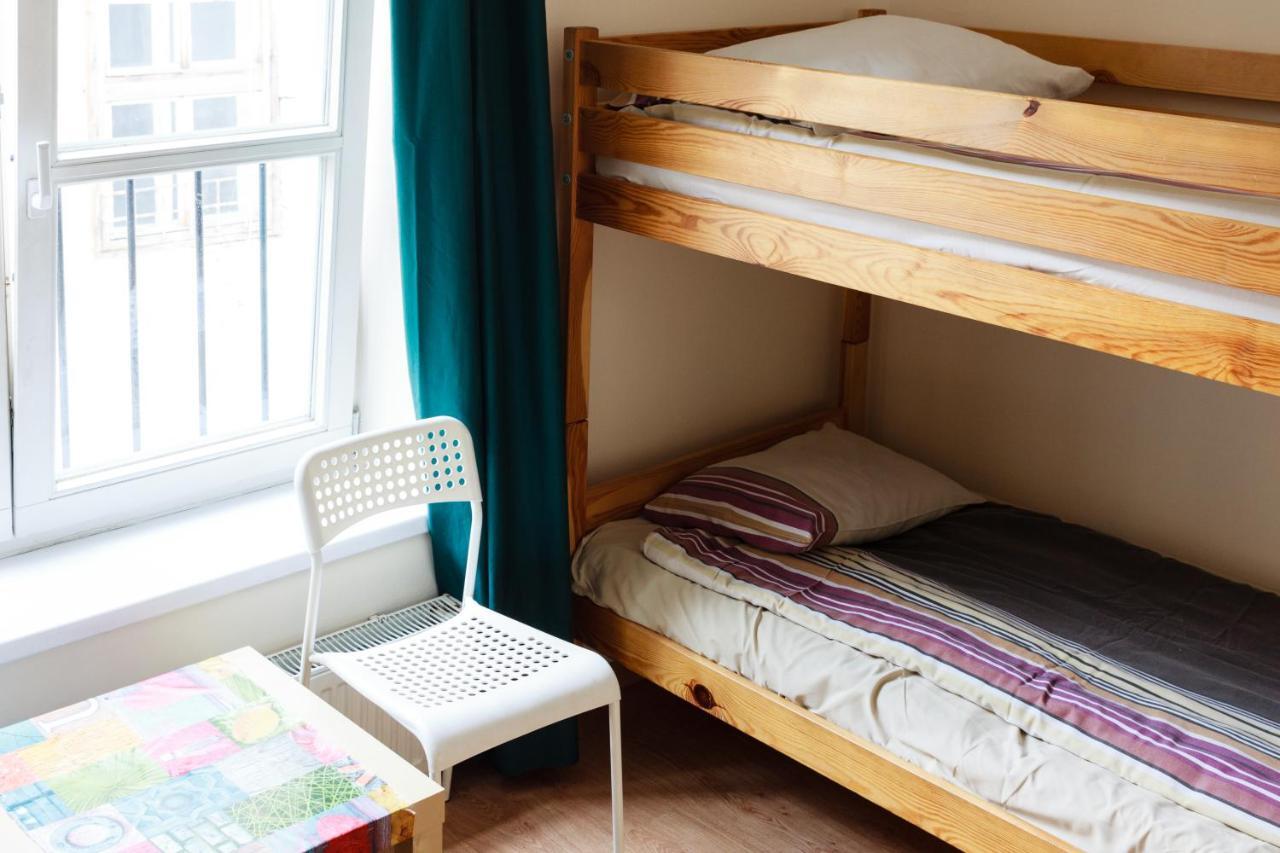Heynow Rooms, And In Center