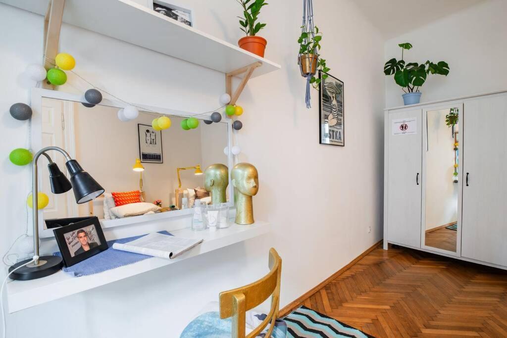 Blue Peace-apartment With Free Parking In Center For 1-6 People Apartament Kraków