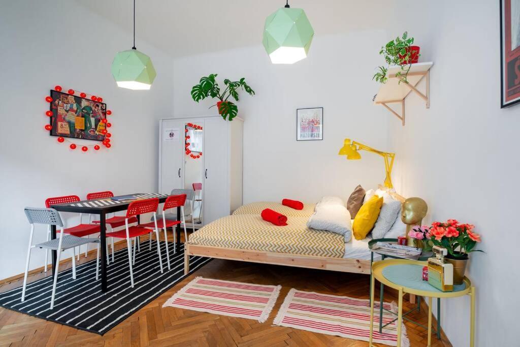 Apartament Blue Peace-apartment With Free Parking In Center For 1-6 People *