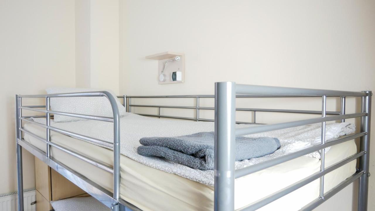 Hostel Heynow Rooms, And In Center *