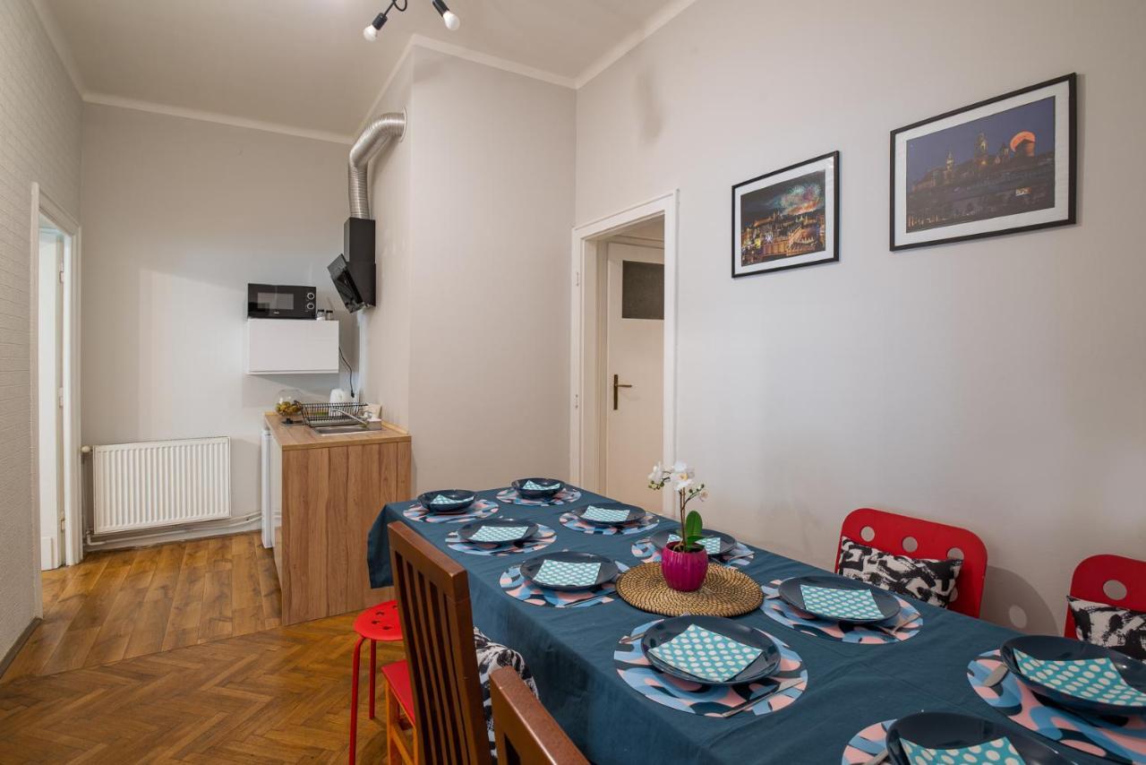 Apartment Kings Neighbor. 600 Meters From Castle