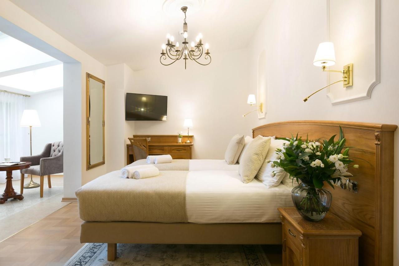 Ventus Rosa Boutique 4*