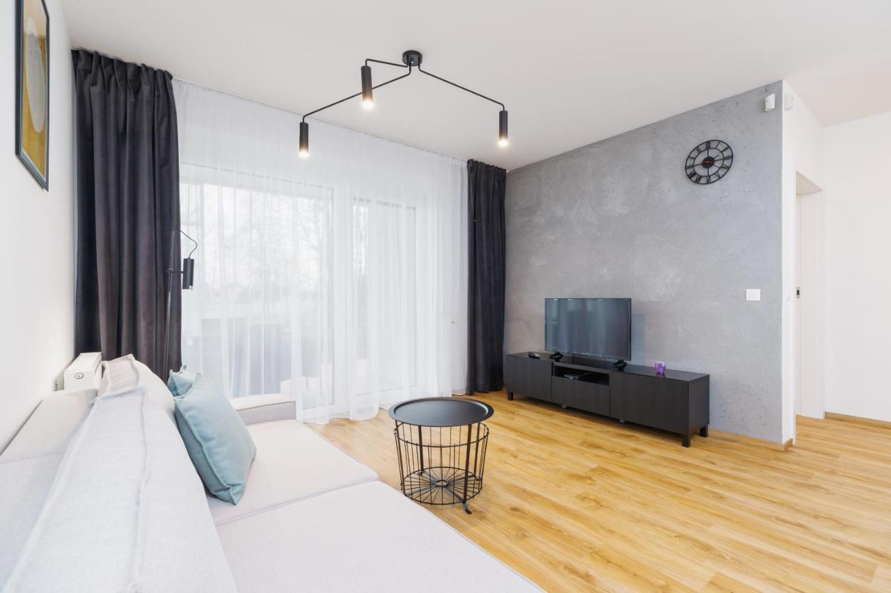 Supernova Near Tauron Arena By Renters Apartment *