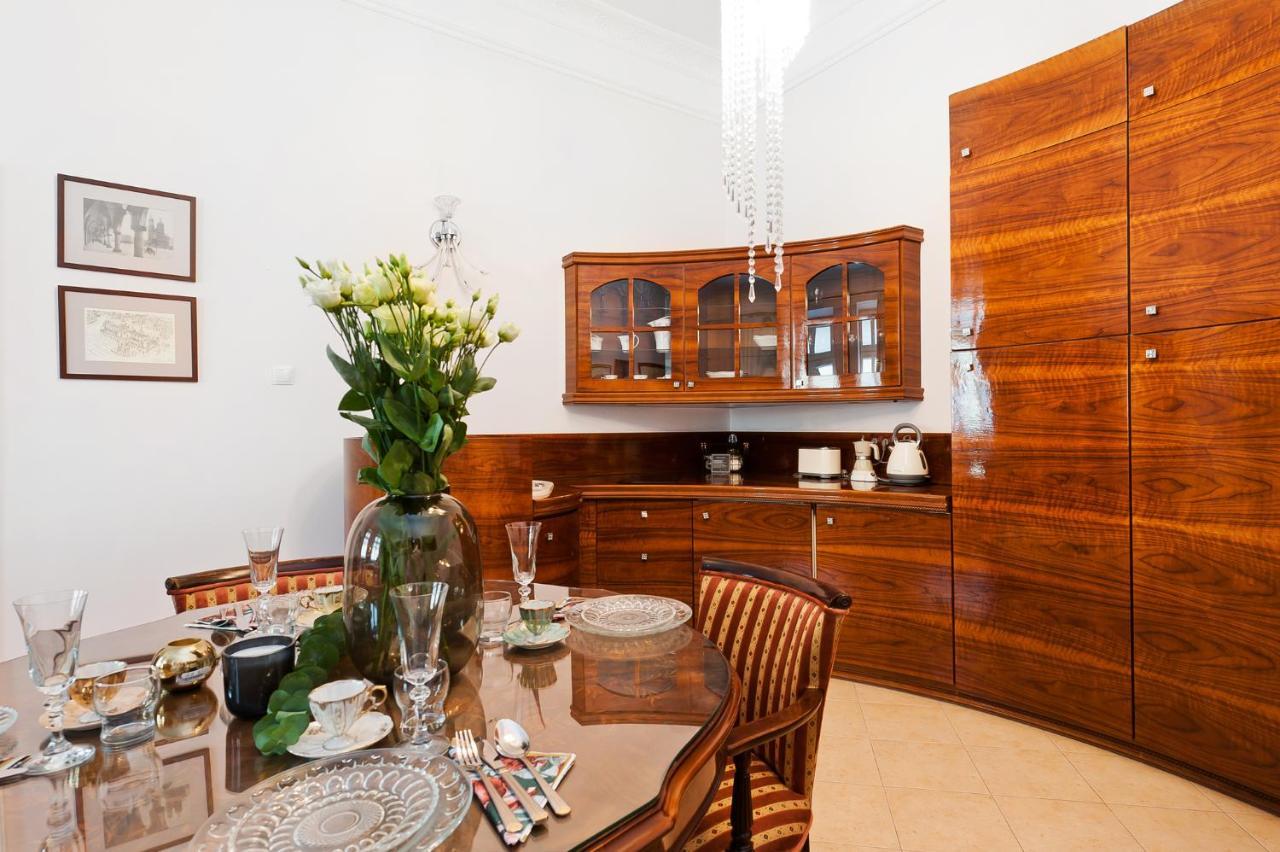 Cracovian By Loft Affair *